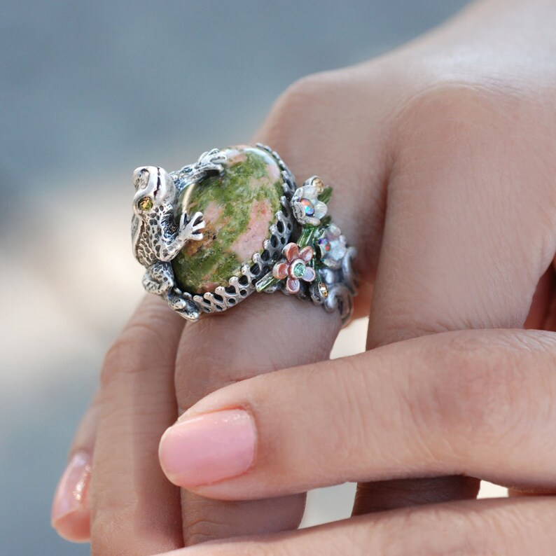frog fidget ring