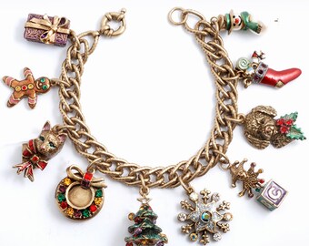 Christmas Charm Bracelet, Christmas Bracelet, Christmas Jewelry, Holiday Bracelet, Charm Bracelet, Vintage Bracelet, Charms BR306