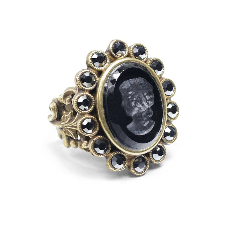 Antique Ring R135 Antique Intaglio Vintage Cameo Jewelry Intaglio Jewelry Cameo Intaglio Ring Cameo Jewelry Vintage Glamour Ring