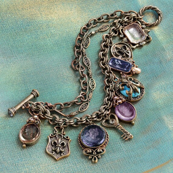 Snowflake Intaglio Bracelet Snowflake Intaglio Bracelet