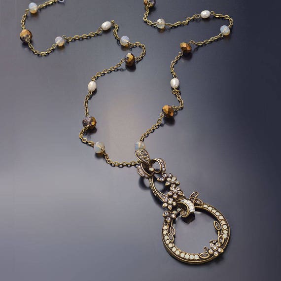 Vintage magnifying glass sale necklace