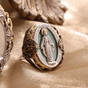Queen of Miracles Virgin Mary Ring, Our Lady, Religious Jewelry, Catholic Jewelry, Madonna Ring, Catholic Gift, Antique Ring R900