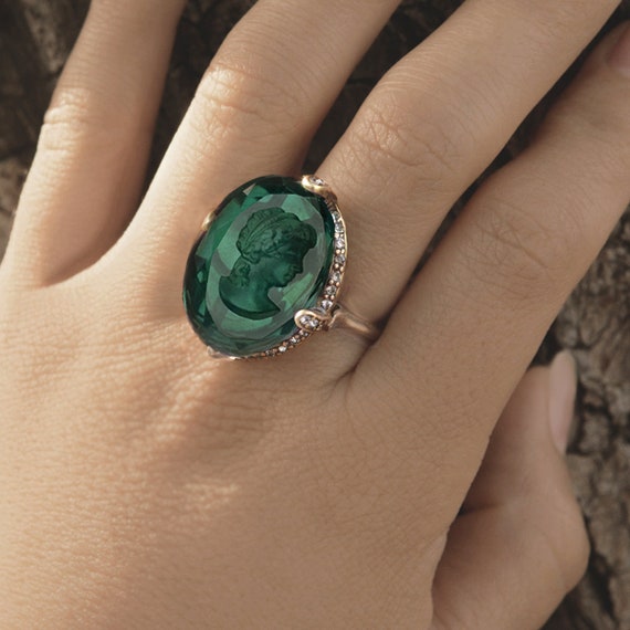 Emerald Antique Style Three Stone ring - 14K White Gold |JewelsForMe