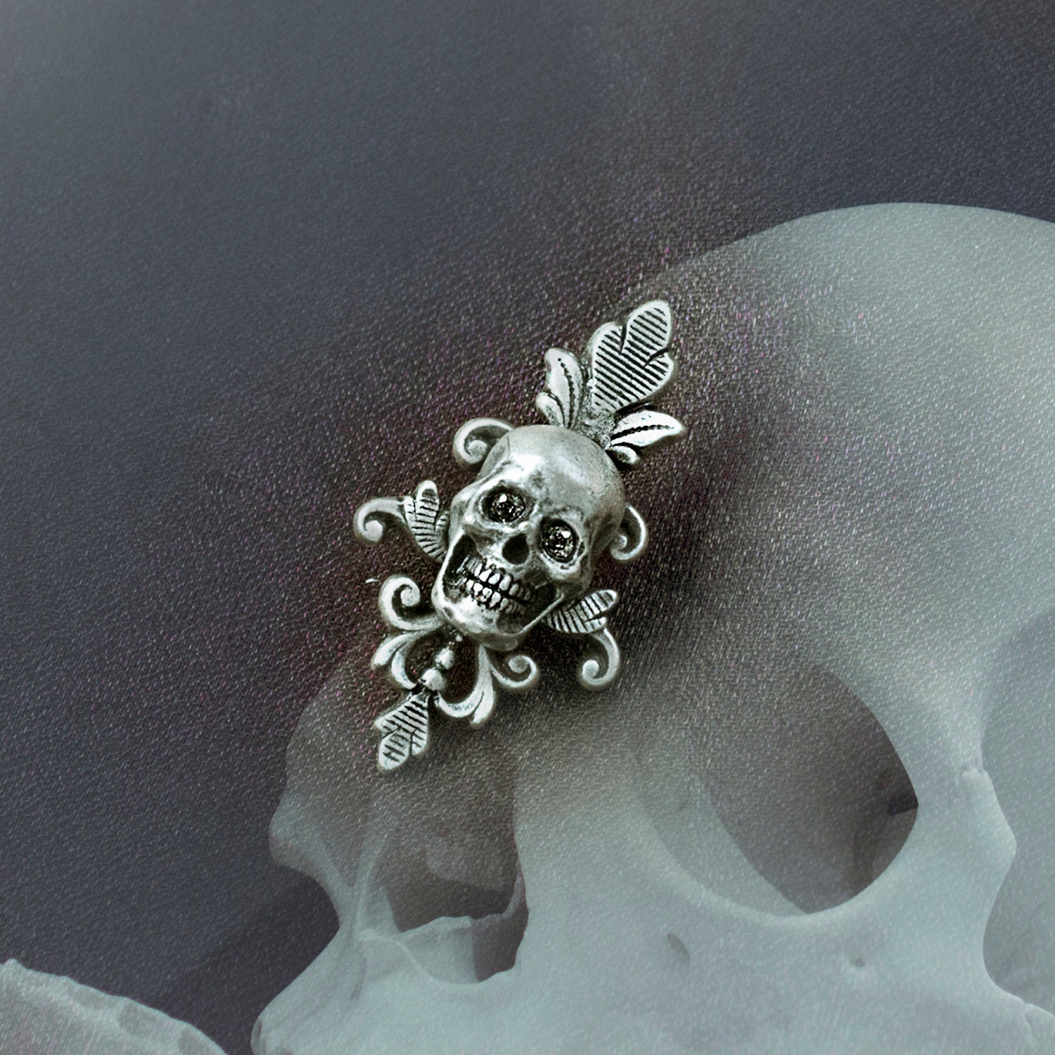 Totenkopf Brosche, Halloween Schmuck, Gothic Schmuck, Totenkopf