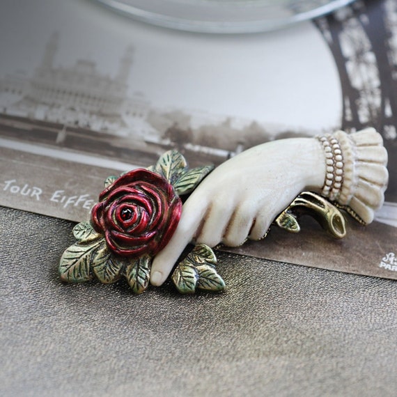 Sweet Romance Antique Style Cameo and Roses Vintage Brooch
