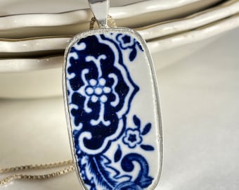 20th wedding anniversary jewellery blue and white china, Willow pattern, broken china  sterling silver pendant