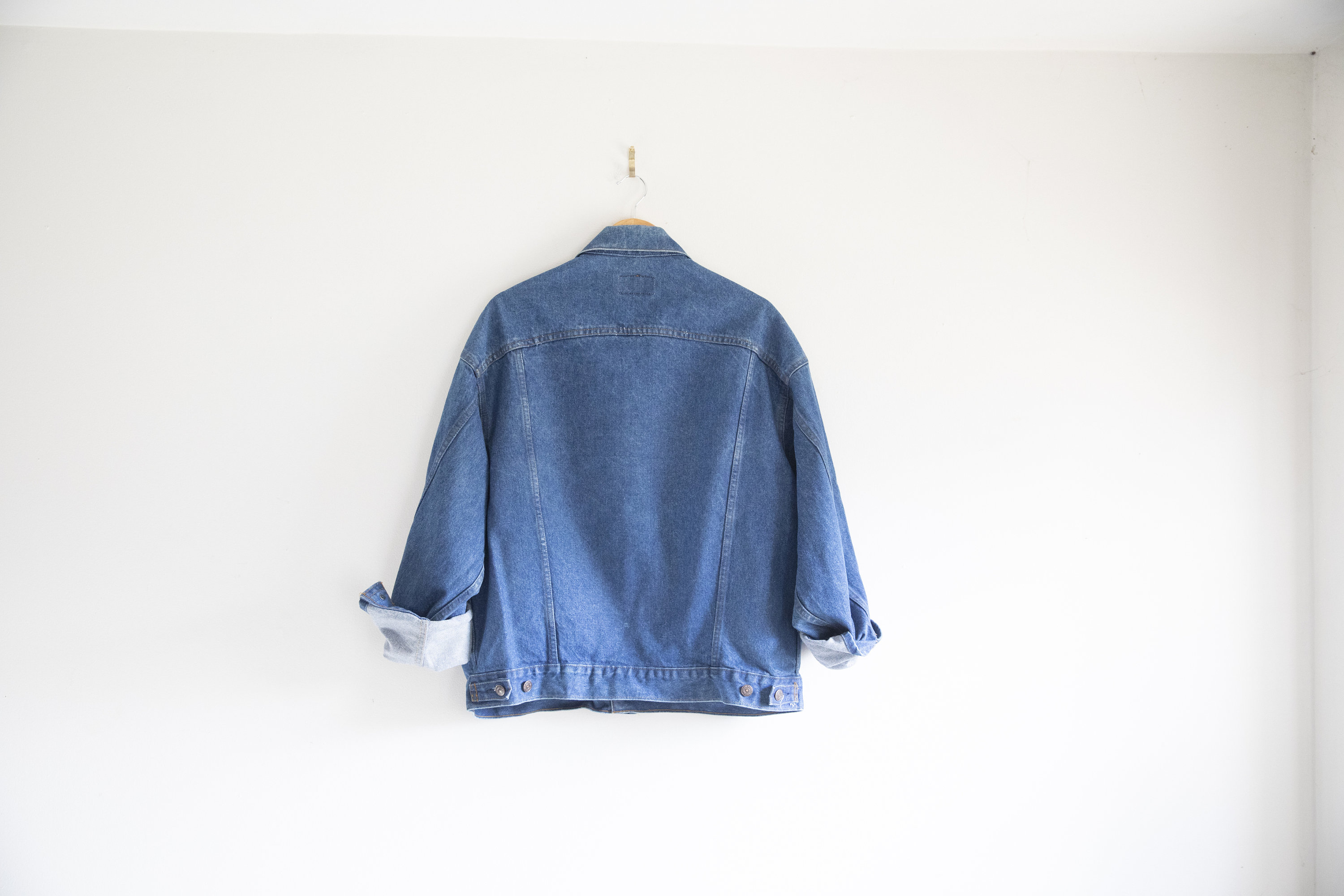 ヴィンテージ リーバイス デニム トラッカージャケット：ダメージ加工
