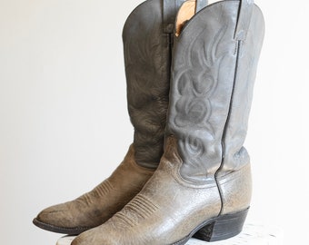 Vintage gray leather cowboy boot with embroidered detail 10 D J Chisolm / gray leather 1970s boot / made in USA / vintage boot