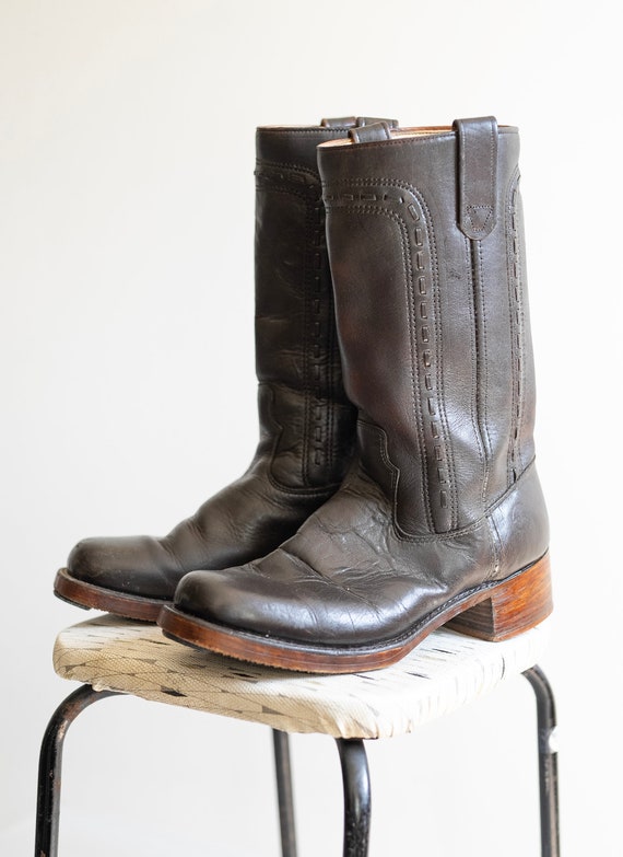 Vintage square toe campus style cowboy boot with u