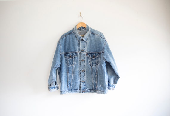 Jean jacket destroyed best sale