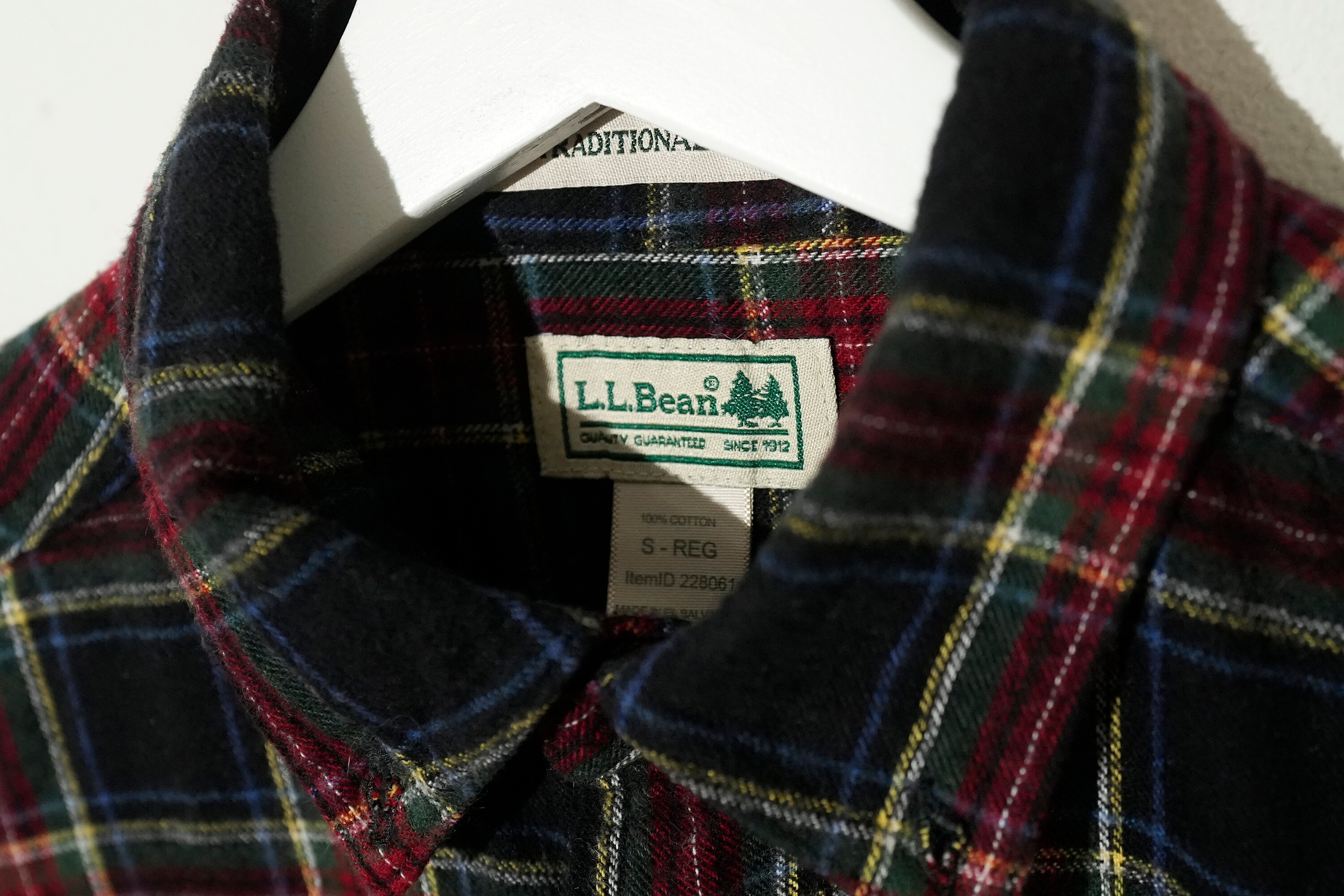 Vintage All Cotton Flannel Chamois Red Plaid Oxford 80s Vintage All Cotton Flannel Chamois Red Plaid Oxford 80s