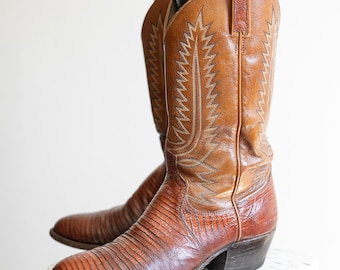 Vintage-Cowboystiefel aus braunem Leder und Schlangenleder mit gesticktem Detail. Ledersohle für Herren im 10/70er-Jahre-Stil, hergestellt in den USA
