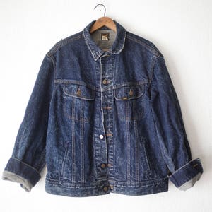 Vintage Mens indigo acid wash Lee Trucker Jacket L / Dark Blue dark wash denim Jean Jacket Rider Large / dark Denim with contrast stitching