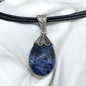VTG 925 Sterling Silver filigree Blue Sodalite Gemstone pendant necklace