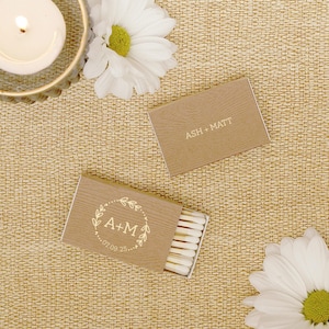 Matches Wedding Favor with Date Wreath - Wedding Matches, Wedding Decor, Personalized Matches, Custom Matchbox, Match Box Favor, Rose Gold