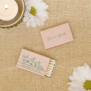 Custom Flower Bouquet with Script Matchboxes - Wedding Favors, Wedding Matches, Wedding Decor, Personalized Matches, Match Box