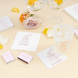 Posavasos personalizados para bodas: diseño de torre de champán para la decoración de la mesa. imagen 8
