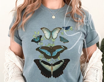 Camicia a farfalla, camicia Cottagecore, camicia Comfort Colors ®, camicia a farfalla Boho, camicia per amanti della natura, camicia Naturecore, regalo per amanti delle farfalle