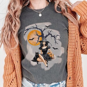 Halloween shirt glamour heks, retro glamour heks, heks kat pompoen T-shirt, comfort kleuren shirt, vint stijl glamour heks, retro glamcore meisje