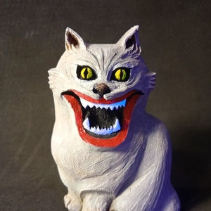 Hausu Cat Sculpture
