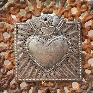 Mini Milagro Sacred Heart, Take Your Worry Away, Ornamental, Gift tag, Friendship Hearts, Best Friend, Handmade in Haiti