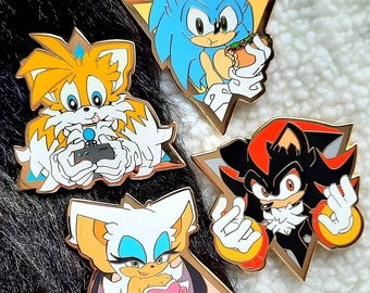 Przypinki trójkątne Hedgehog Friends, przypinka nietoperza, przypinka lisa, przypinka z gry wideo, przypinka nostalgiczna, kolekcjoner przypinek, prezenty z przypinkami emaliowanymi, prezenty z gier wideo