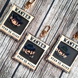 Cowboy Shaker charms, RDR keychain, Cowboy video game, Video game gifts, Video game keychain, Gifts for gamers, Cowboy gifts, WANTED poster