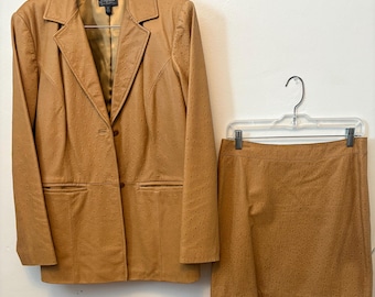 Vintage Leather Blazer jacket and skirt Set by Classiques Entier textured like alligator size 10 butter soft beige tan camel leather 90’s