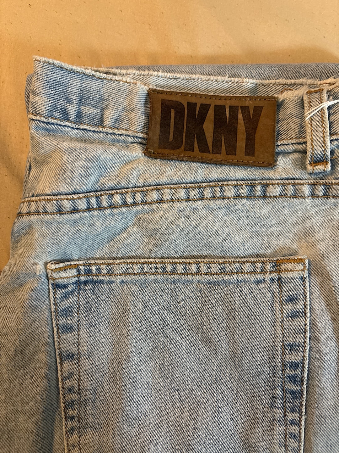 Vintage 90's DKNY Jeans Large Back Leather Patch Mens Women's 34