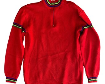Suéter rojo vintage Decca hecho en Bélgica con rayas de arcoíris en mangas largas, bolsillos con cremallera en la parte posterior de punto, suave acrílico de poliéster para mujer, grande y brillante