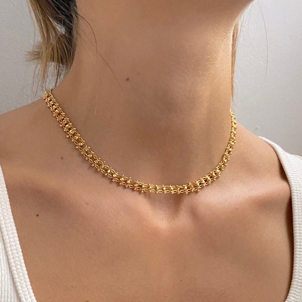 Ties On The Back Golden Choker Necklace