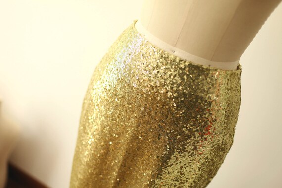 Fitted gold top sequin skirt