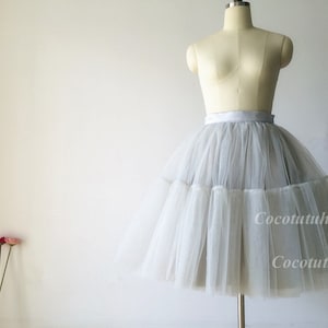 Jupe jupon en tulle grise : jupon de mariage personnalisé