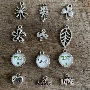 Eu sou uma Brownie Daisy OU escoteira júnior, tropa de escoteiras, colar com pingente de vidro prateado personalizado, presente para meninas exclusivo! imagem 10