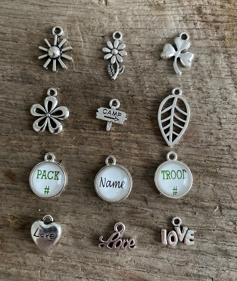 Eu sou uma Brownie Daisy OU escoteira júnior, tropa de escoteiras, colar com pingente de vidro prateado personalizado, presente para meninas exclusivo! imagem 10