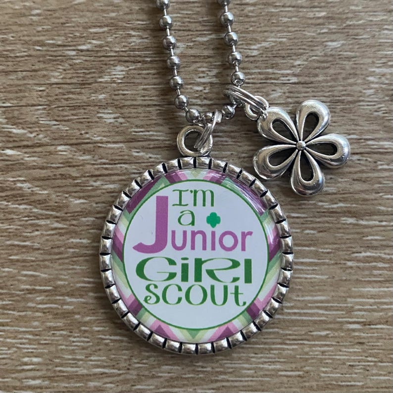 Collier pendentif scoute junior étiquette de sac, breloque personnalisée, cadeau de transition des troupes image 3