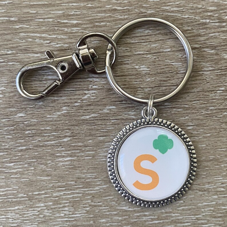 I'm A SENIOR Girl Scout Troop Pack Bridging Custom Antique Silver Flat Bezel Pendant Charm Necklace Keychain ~ Unique Gift for CHRISTmas! zdjęcie 4