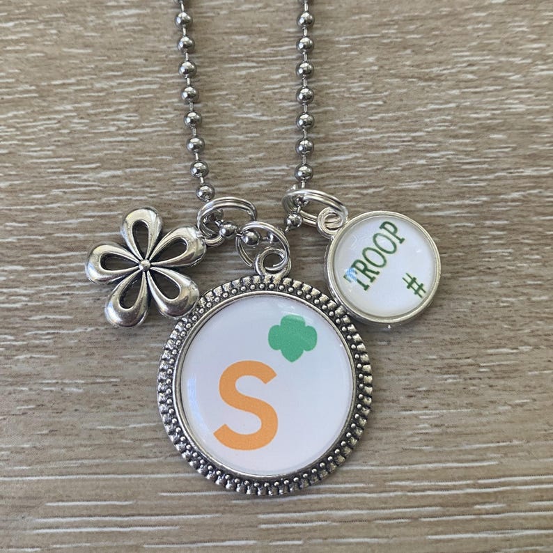 I'm A SENIOR Girl Scout Troop Pack Bridging Custom Antique Silver Flat Bezel Pendant Charm Necklace Keychain ~ Unique Gift for CHRISTmas! zdjęcie 3