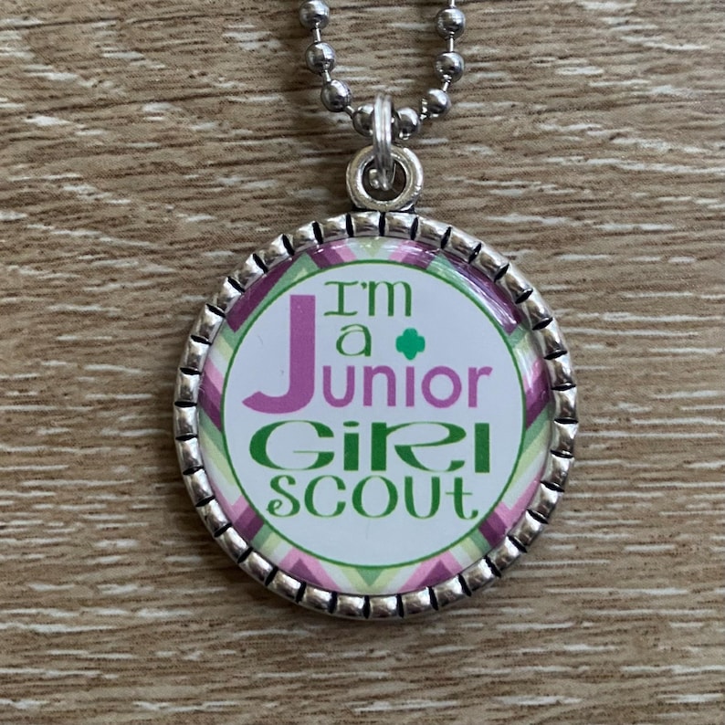 Collier pendentif scoute junior étiquette de sac, breloque personnalisée, cadeau de transition des troupes image 2