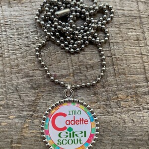 I'm A CADETTE Girl Scout Troop Pack Bridging Custom Antique Silver Flat Bezel Pendant Charm Necklace Keychain ~ Unique Gift for CHRISTmas! zdjęcie 4