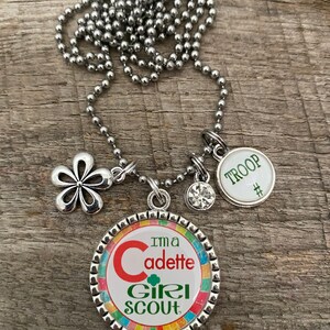 I'm A CADETTE Girl Scout Troop Pack Bridging Custom Antique Silver Flat Bezel Pendant Charm Necklace Keychain ~ Unique Gift for CHRISTmas! zdjęcie 2