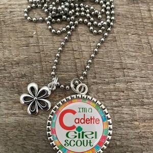 I'm A CADETTE Girl Scout Troop Pack Bridging Custom Antique Silver Flat Bezel Pendant Charm Necklace Keychain ~ Unique Gift for CHRISTmas! zdjęcie 3