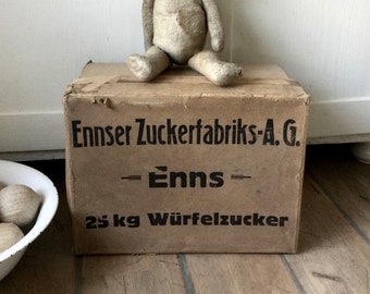 Alte Schachtel für Würfelzucker