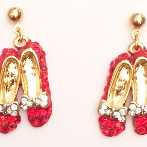 Wizard of Oz Dorothy&#39;s Ruby Slipper Earrings Post Red Rhinestone Gold Tone + Box