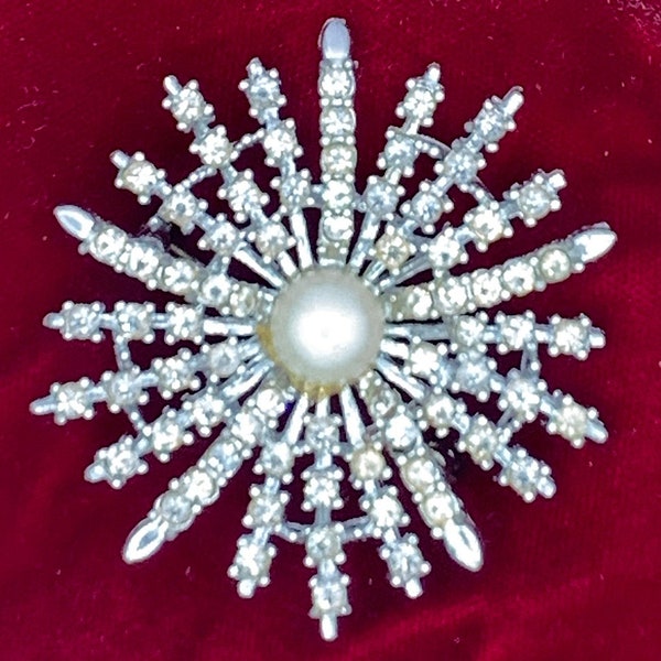 Vintage Judy Lee Signed Pin Brooch Rhinestone Simulated Pearl Silver Tone - Gift Box