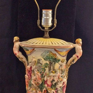 Vintage Fine Porcelain Capodimonte /Style Lamp Bacchanal Cherubs Putti Mermen