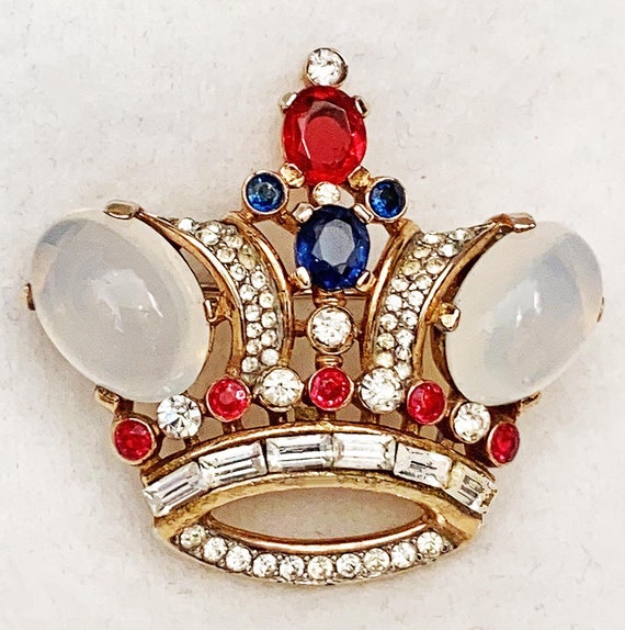 Vintage Trifari Crown Pin Brooch Jelly Belly Simu… - image 2