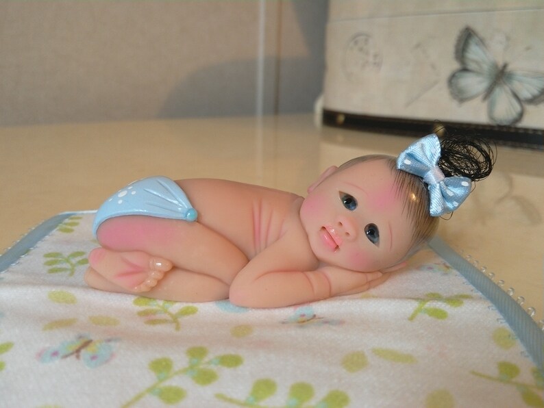 Blanket ~ KEEPSAKE GIFT ~ 1//12th Doll house ~ POLYMER CLAY 2/" Baby Girl Bottle