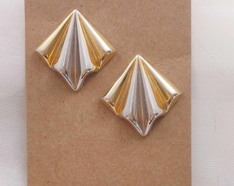 Vintage Earring // 1980s // 1990s// Vintage Gold and Silver Tone Earring //