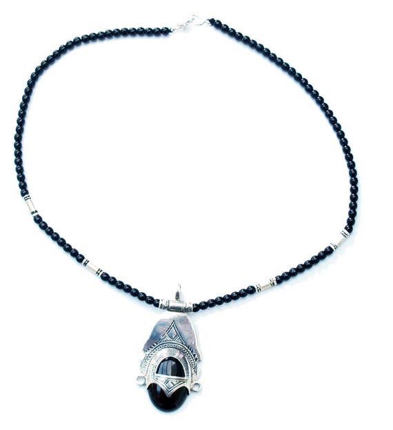 goddess earrings set agate beads Niger Tuareg hand engraved tested silver necklace